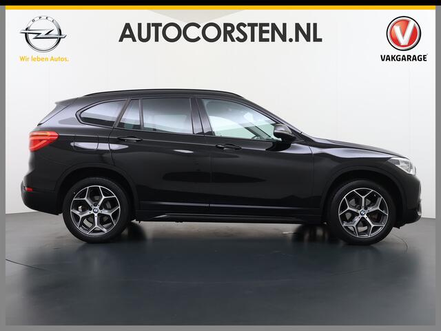 BMW X1 sDrive18i 141PK Automaat Sportstoelen Trekhaak Navi Ecc Sport Line Executive Lmv Pdc Privacy Glas Led Bluetooth Regen-Lichtsensor 1.700KG Trekgewicht Origineel Nederlandse Auto
