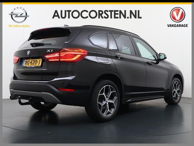 BMW X1 sDrive18i 141PK Automaat Sportstoelen Trekhaak Navi Ecc Sport Line Executive Lmv Pdc Privacy Glas Led Bluetooth Regen-Lichtsensor 1.700KG Trekgewicht Origineel Nederlandse Auto