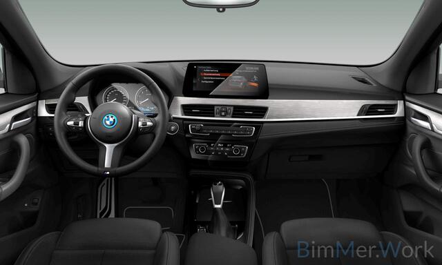BMW X1 xDrive25e 220pk M-Sport Pano|Trekh|Memory|HUD|Cam