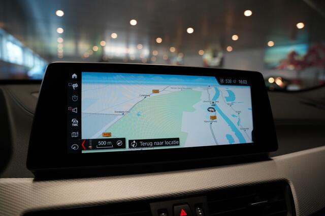 BMW X1 sDrive18i High Executive M Sport|Trekhaak|Camera|Head up|Navi