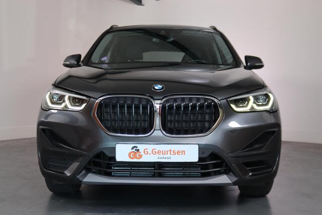 BMW X1 sDrive18i Executive LED koplampen, Navigatie, Cruise Control, Stoelverwarming