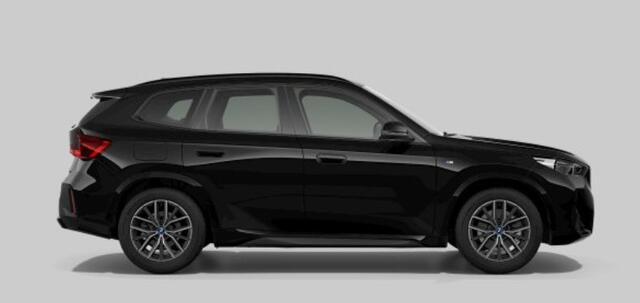 BMW X1 xDrive25e M Sport - Driving Assistant Plus - PREMIUM PACK - Elektrisch verwarmde voorstoelen - Sportstoelen - Comfort Access - Grootlichtassistent -