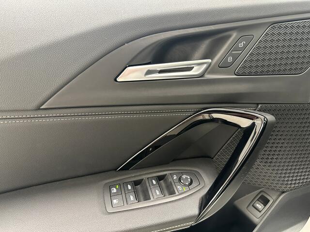 BMW X1 xDrive30e Luxury | Trekhaak | Panoramadak | Adaptief CC. |