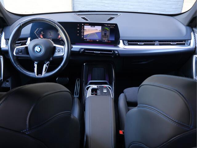 BMW X1 xDrive30e M Sport | Assisted Driving | Harman/Kardon | Trekhaak | 19" M wielen |