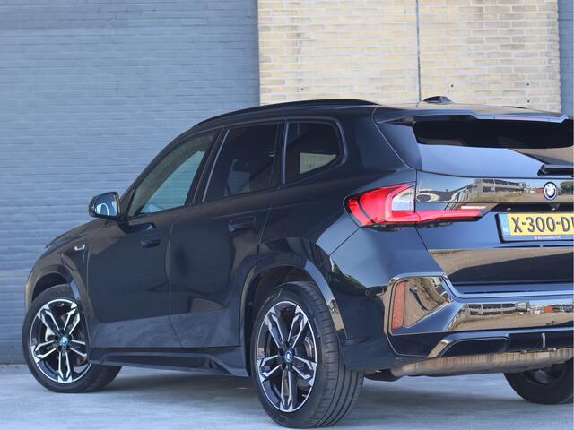 BMW X1 xDrive30e M Sport | Assisted Driving | Harman/Kardon | Trekhaak | 19" M wielen |