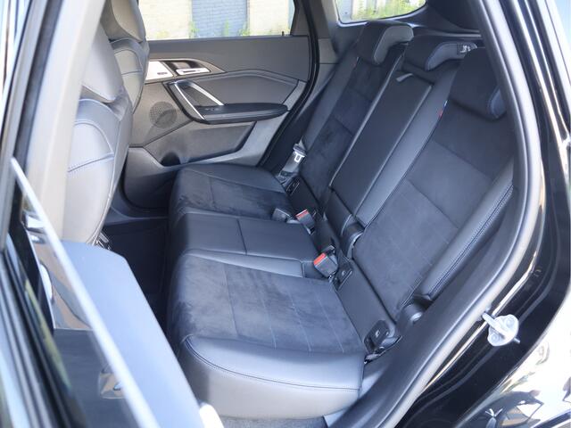 BMW X1 xDrive30e M Sport | Assisted Driving | Harman/Kardon | Trekhaak | 19" M wielen |