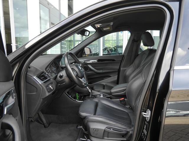 BMW X1 sDrive18i Executive | Automaat | Trekhaak | Camera | Lederen bekleding | Parkeersensoren | Navigatie