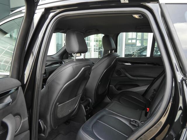 BMW X1 sDrive18i Executive | Automaat | Trekhaak | Camera | Lederen bekleding | Parkeersensoren | Navigatie