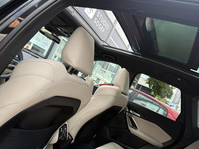 BMW X1 sDrive20i M-Sport Pano/Leder/H&K
