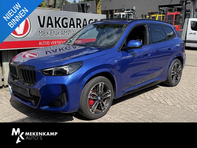 BMW X1 xDrive30e M Sport Pro 19''/Panoramadak/Harman Kardon/Trekhaak/Elektrische stoel + memory + massage/Keyless/Adaptieve cruise/360 Camera