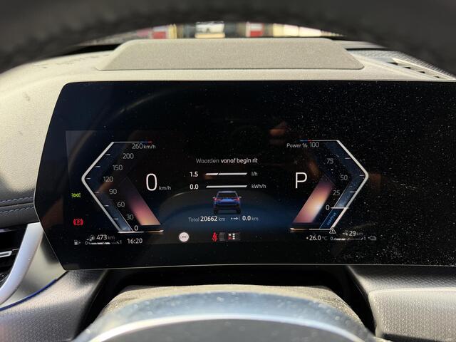 BMW X1 xDrive30e M Sport Pro 19''/Panoramadak/Harman Kardon/Trekhaak/Elektrische stoel + memory + massage/Keyless/Adaptieve cruise/360 Camera