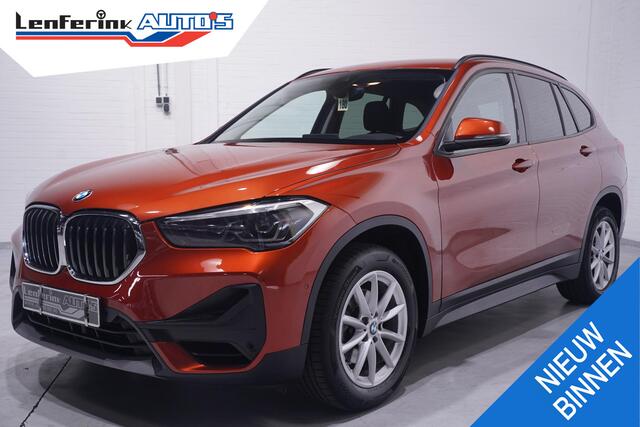 BMW X1 sDrive18i Executive Edition NAP Navi Led koplampen Head-up Trekhaak Camera PDC v+a