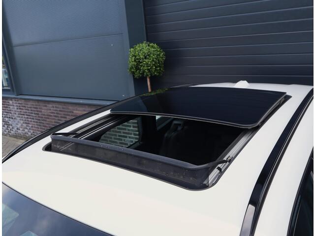 BMW X1 xDrive25e | Pano | H+K | Massage | BLIS