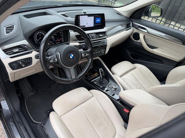 BMW X1 sDrive20i VDL Nedcar Edition LED/Sportleer/HU/Stoelverw/Leer/Navi