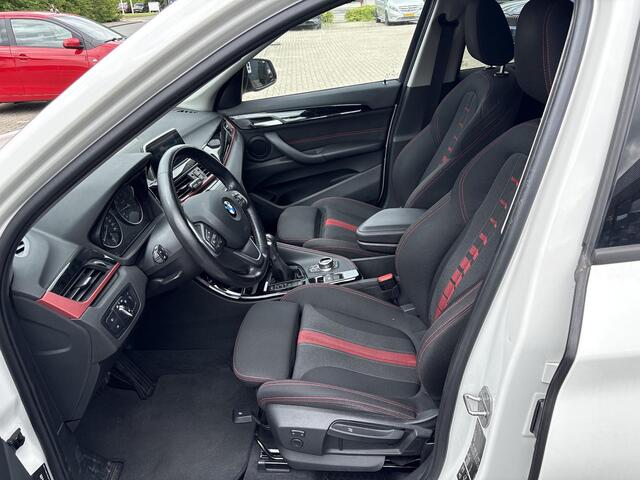BMW X1 xDrive20i High Executive 192 Pk | Stoelverwarming | Elek. Kofferklep | PDC V+A | Cruise Control | Climate Control |
