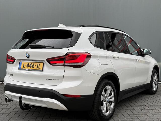 BMW X1 BWJ 2021 xDrive25e 221 PK Business Edition Plus AUTOMAAT | TREKHAAK | PANO | STOELVERW. | LEDER | NAVI | CLIMA | CRUISE | CAMERA
