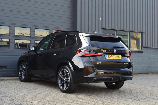 BMW X1 xDrive23i | M-PAKKET | 360 CAM | H&K | MASSAGE | HUD | KEYLESS |