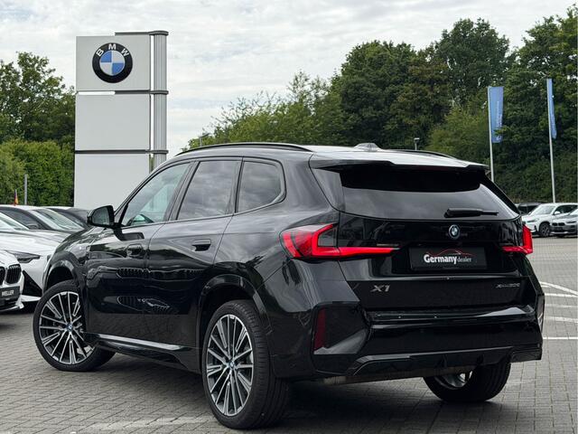 BMW X1 xDrive30e 326pk M-Sport Pano Tr-Haak H&K Zetels+Memo 20-Inch