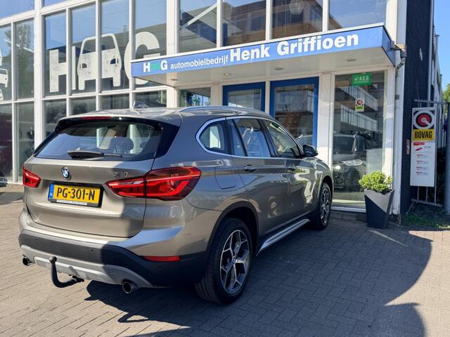 BMW X1 X1 sDrive20i High Executive I Leer I Camera I Trekhaak