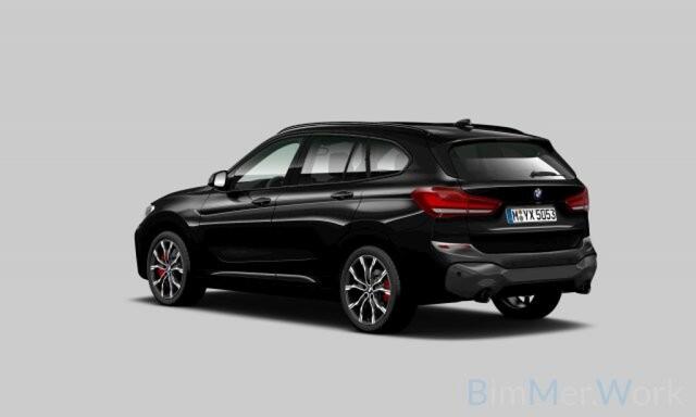 BMW X1 sDrive20i M-Sport,Pano,LED,Stoel/stuurverw,Leer,Keyless,HUD,Camera,Dealer OH