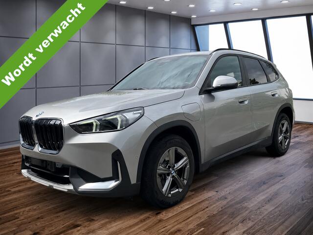 BMW X1 xDrive25e Trekhaak Harman-Kardon Leder Elek Stoelverstoeling LED Carplay DAB Achteruitrijcamera Stuurwielverwarming