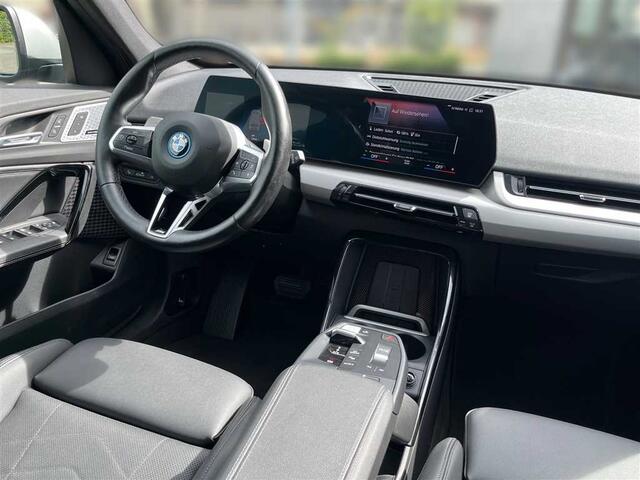 BMW X1 xDrive25e Trekhaak Harman-Kardon Leder Elek Stoelverstoeling LED Carplay DAB Achteruitrijcamera Stuurwielverwarming