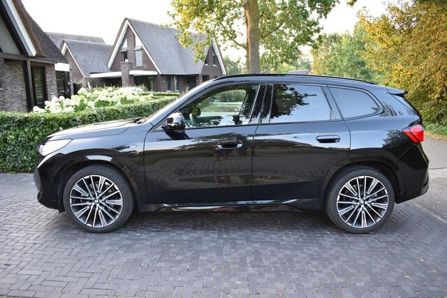 BMW X1 sDrive20i M-SPORT '24 BOMVOL! 21dkm PANO, Trekh.