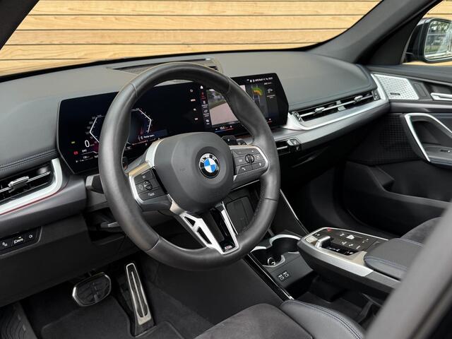 BMW X1 sDrive18i M-sport PANO|TREKHAAK|H&K|MEMORY|CAMERA