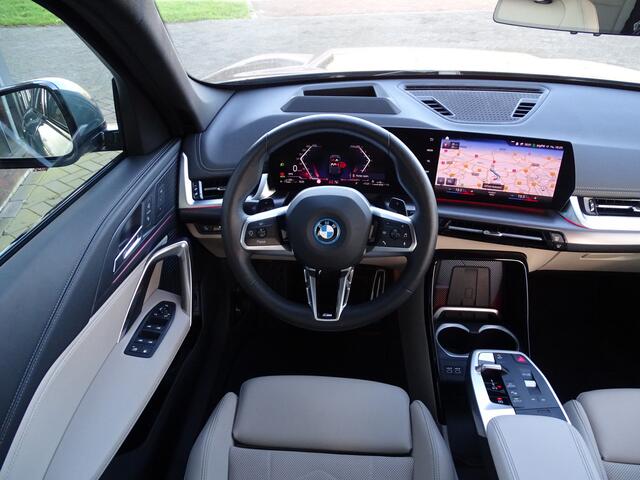 BMW X1 xDrive30e Elek.Trekhaak M-Sportpakket Head-Up 360 Camera Comforttoegang Stoelverstelling elek 18''LM Velgen