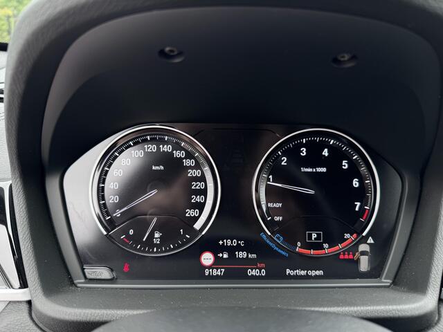 BMW X1 xDrive20i M-Sportstuur | HUD | 4x4 | BTW-Auto | Sportst. | X-line | FullOption