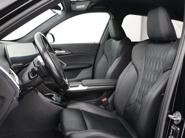 BMW X1 xDrive23i M-sport | Trekhaak | Leder | Head-up | 360 camera | Carplay | Stoelverwarming | Cruise control | Sfeerverlichting | Climate control | Full LED