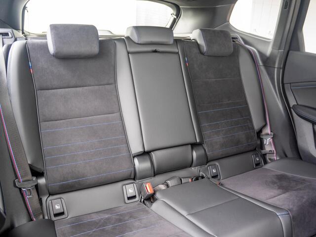 BMW X1 xDrive25e | M Sportpakket Pro | Innovation Pack | Comfort Access | Head-Up Display | Parking Assistant Plus | Isofix | 19''