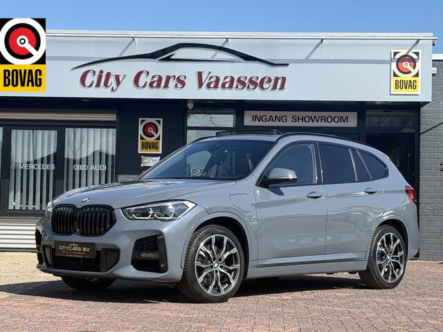 BMW X1 xDrive25e M sport plug-in hybride full options soh 86.9% pano navi climate ctr M spoiler pakket leder camera led dealer onderhouden