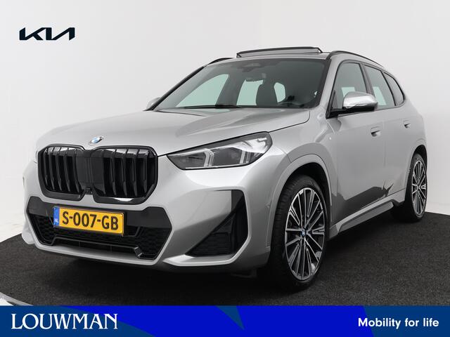 BMW X1 sDrive18i M-Sport | Trekhaak | Panoramadak | Innovation pack | Nederlandse Auto | 1e eigenaar |