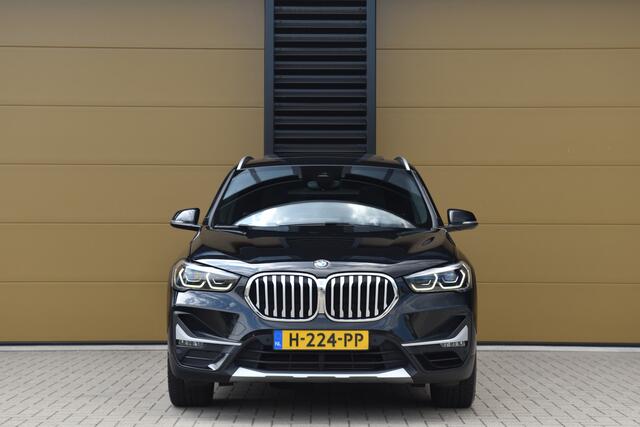 BMW X1 sDrive20i VDL Nedcar Edition * Achteruitrijcamera * panoramadak * Head-up * Dealeronderhouden * 1e eigenaar *