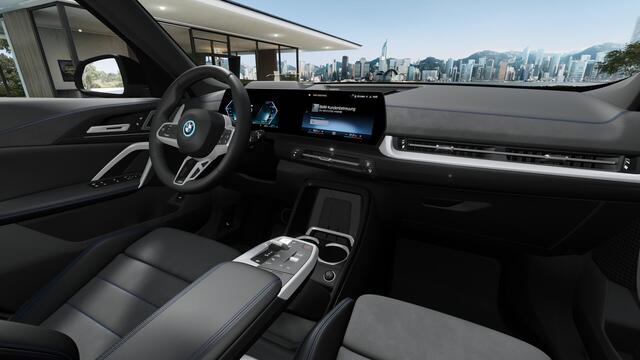 BMW X1 xDrive25e M Sport Automaat / Panoramadak / Trekhaak / M Sportstoelen / Head-Up / M Adaptief onderstel / Comfort Access / Adaptieve LED / Parking Assistant Plus