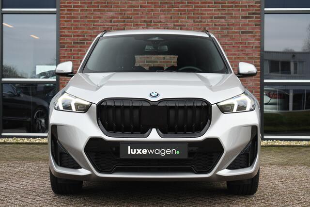 BMW X1 xDrive25e M-Sport ACC HUD E-zetels 360-cam Shadowline