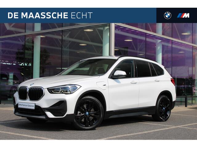 BMW X1 xDrive25e High Executive Automaat / Panoramadak / Achteruitrijcamera / Comfort Access / LED / Head-Up / Stoelverwarming