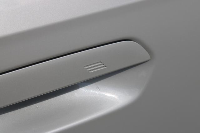 BMW X1 xDrive23i M Sport / Trekhaak / Sportstoelen / Head-Up / Adaptieve LED / M Adaptief onderstel / Parking Assistant Plus / Comfort Access