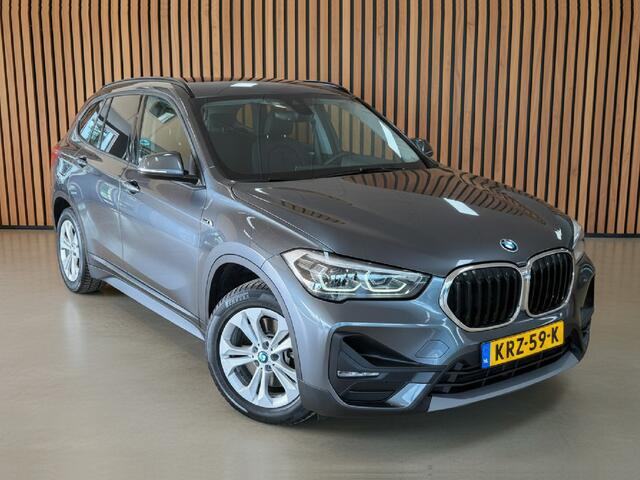 BMW X1 xDrive25e Executive | Camera | Sport | Navigatie.