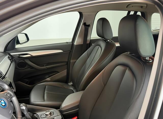 BMW X1 xDrive25e Executive | Camera | Sport | Navigatie.