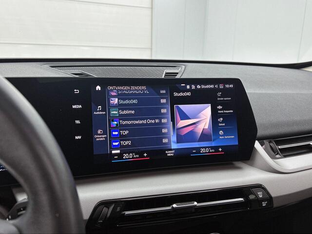 BMW X1 xDrive25e Plug-In Hybrid PANORAMADAK | EL. BED. STOEL | MASSAGE | AD-LED