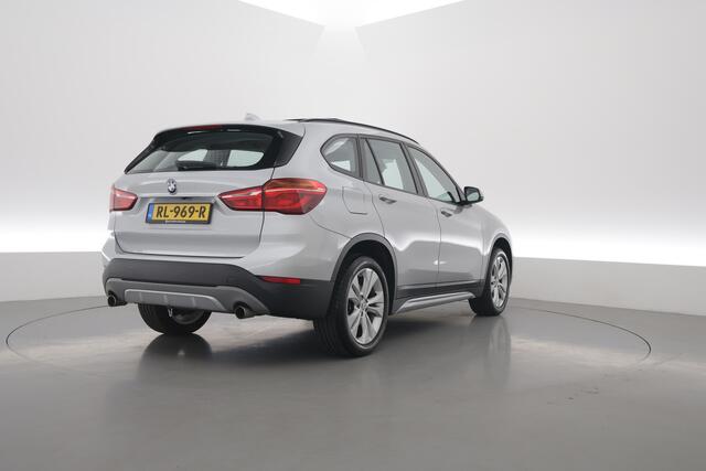 BMW X1 sDrive20i High Executive | Rijklaar!! | Pano | Cruise Contr. | Camera | Apple CarPlay | Stoelverw. | Leder | 18''