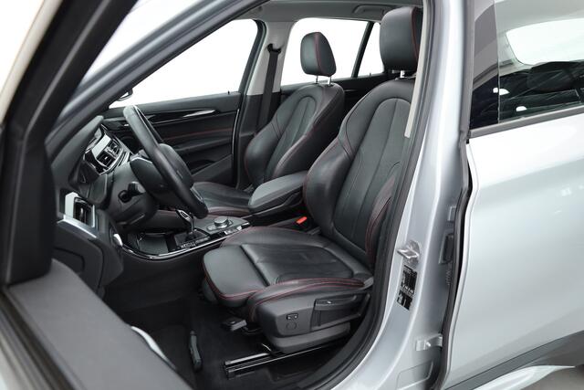 BMW X1 sDrive20i High Executive | Rijklaar!! | Pano | Cruise Contr. | Camera | Apple CarPlay | Stoelverw. | Leder | 18''