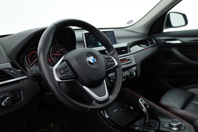BMW X1 sDrive20i High Executive | Rijklaar!! | Pano | Cruise Contr. | Camera | Apple CarPlay | Stoelverw. | Leder | 18''