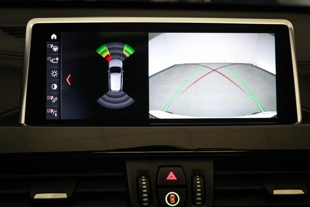 BMW X1 xDrive25e | PANORAMADAK | STOELVERWARMING | DAB | APPLE | CAMERA | 19"