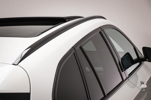 BMW X1 xDrive25e | PANORAMADAK | STOELVERWARMING | DAB | APPLE | CAMERA | 19"