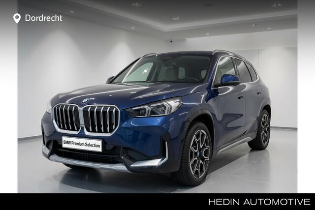 BMW X1 xDrive25e xLine | Panorama | Trekhaak | 19" | Camera | Stoelverwarming | 2026!