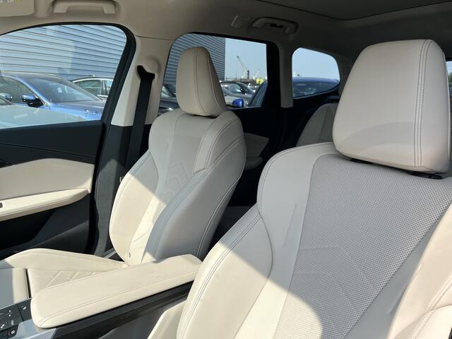 BMW X1 xDrive25e xLine | Panorama | Trekhaak | 19" | Camera | Stoelverwarming | 2026!