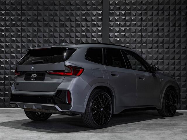 BMW X1 xDrive30e M Sport | Pano | 20"| Dirve Pro | HUD | H/K | Trekh. | Memo | Ad Li |